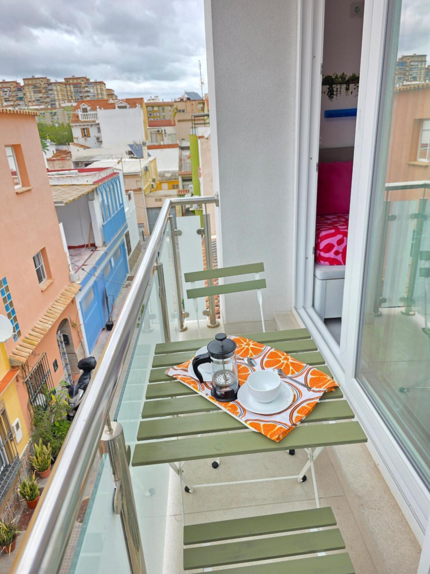 Dali Huelin Modern Apartamento Málaga